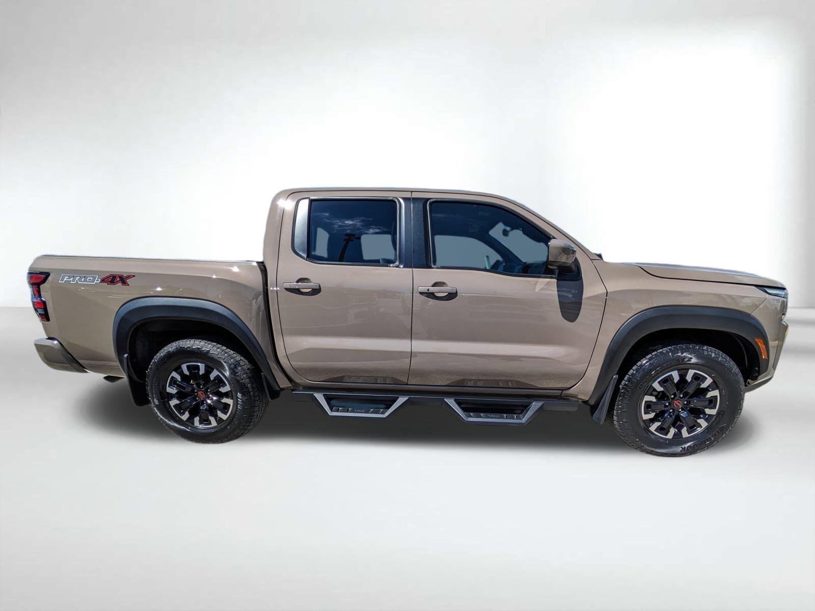2022 Nissan Frontier PRO-4X photo 3