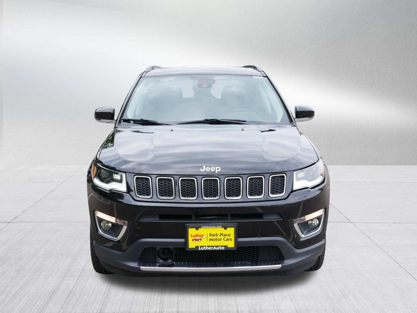 2018 Jeep Compass Limited photo 2