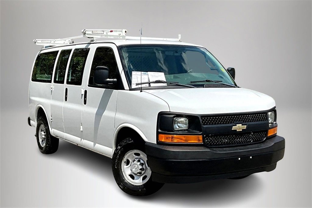 2017 Chevrolet Express Cargo Work Van's photo