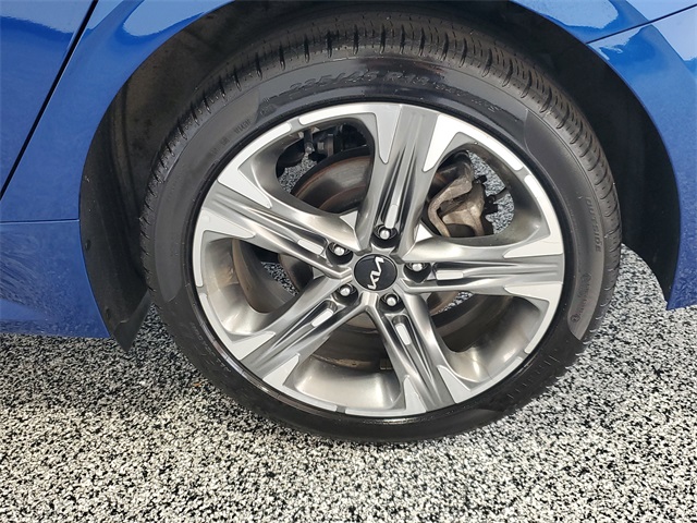 2024 Kia K5 EX photo 5
