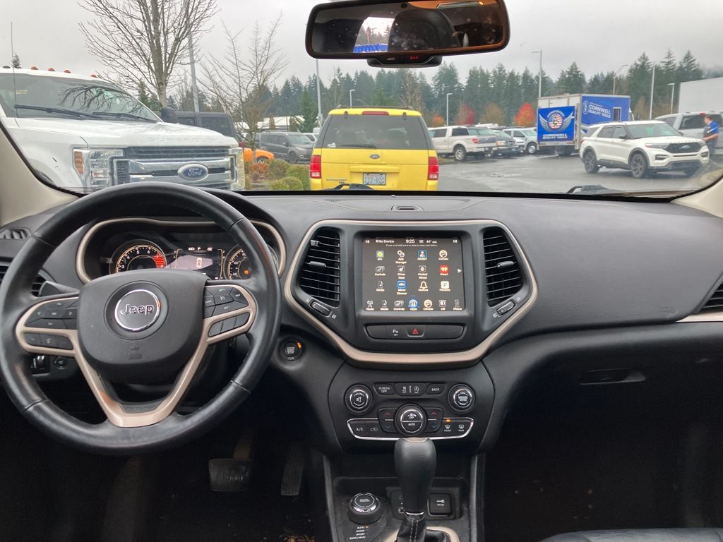 2017 Jeep Cherokee Latitude North Edition photo 4