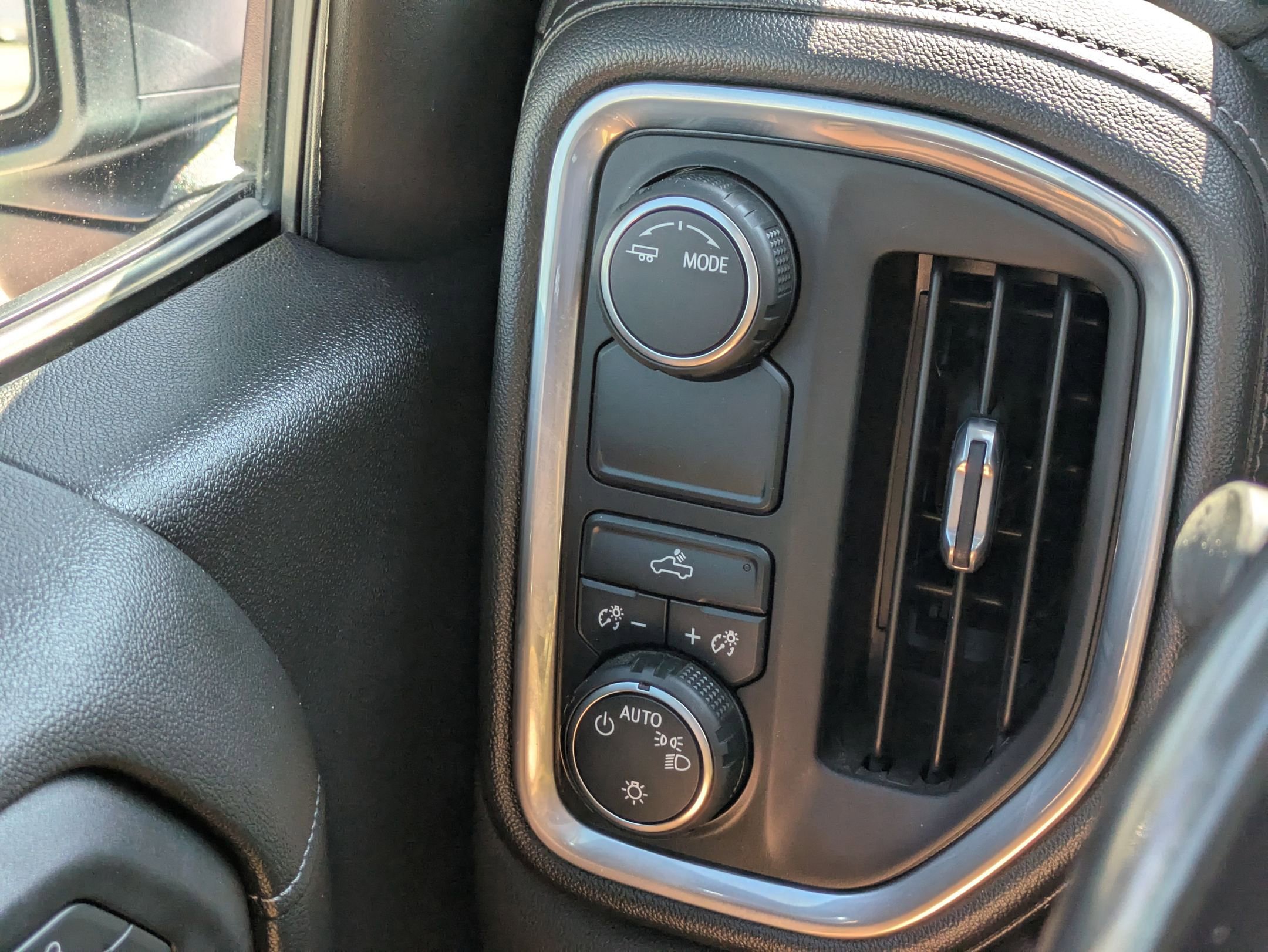 2021 Chevrolet Silverado 1500 LT photo 25