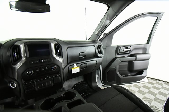 2025 Chevrolet Silverado 3500HD Work Truck photo 19