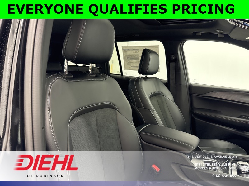2025 Jeep Grand Cherokee Altitude photo 10