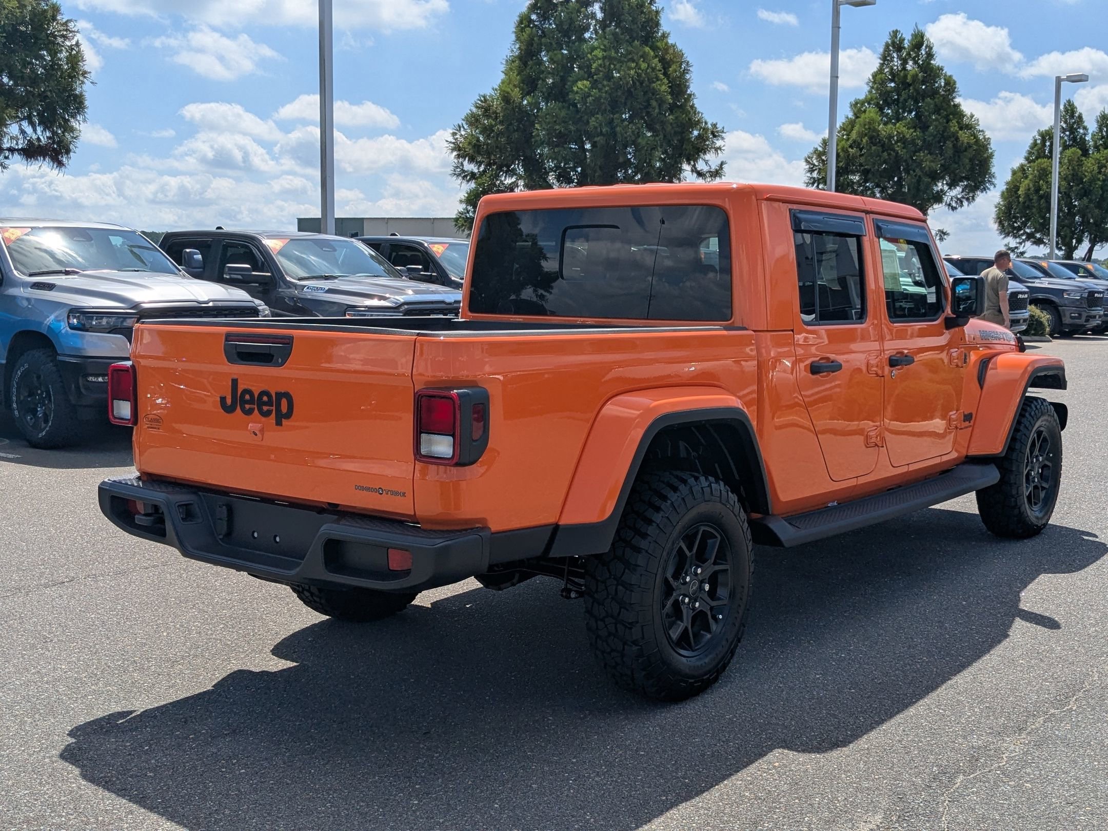 2025 Jeep Gladiator Sport photo 5