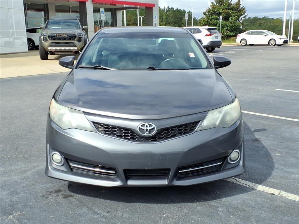 2014 Toyota Camry SE photo 10