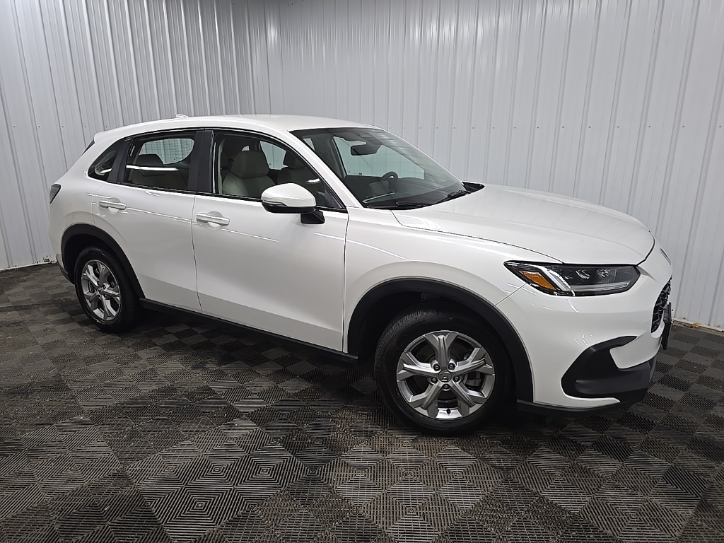 2025 Honda HR-V LX's photo