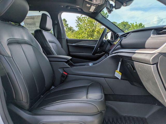 2025 Jeep Grand Cherokee Limited photo 26