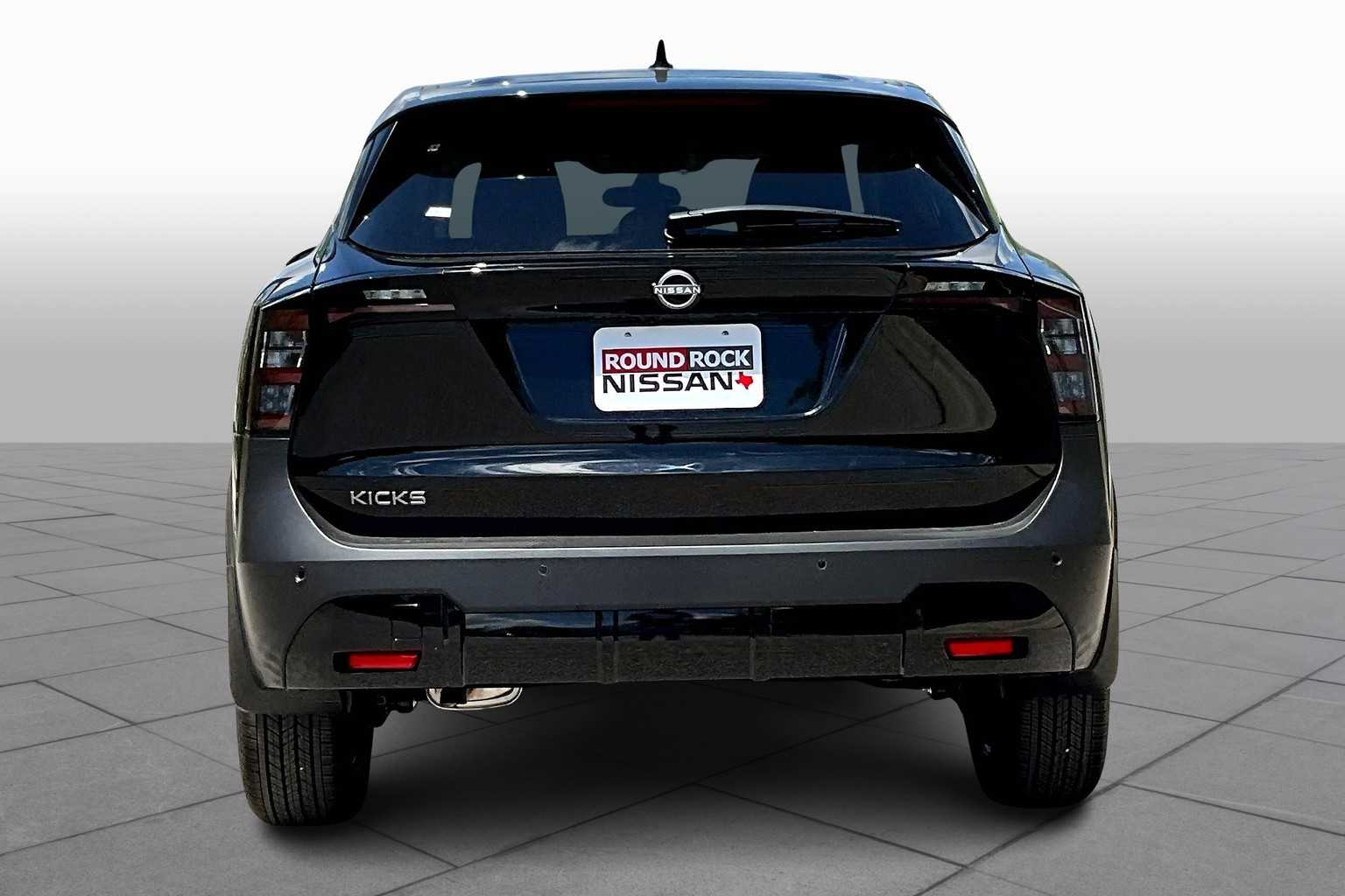 2025 Nissan Kicks SV photo 3