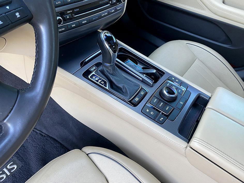2017 Genesis G80 Ultimate photo 16