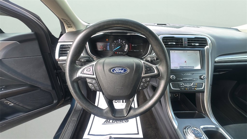 2020 Ford Fusion Hybrid SE photo 10