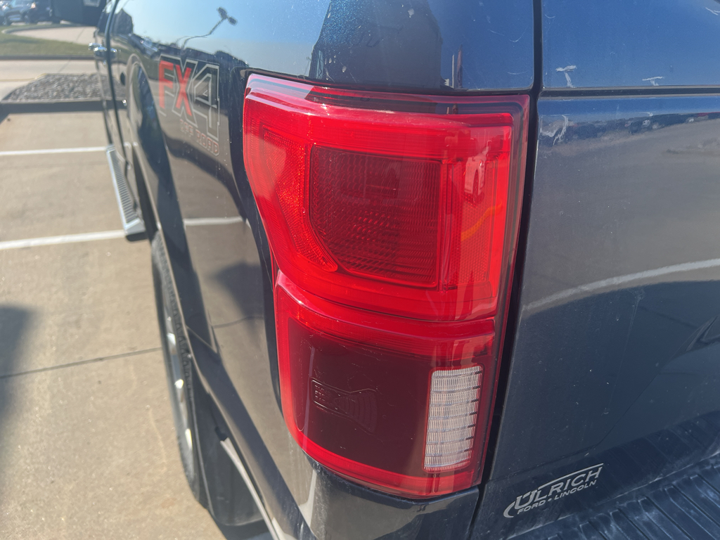 2019 Ford F-150 XLT photo 11