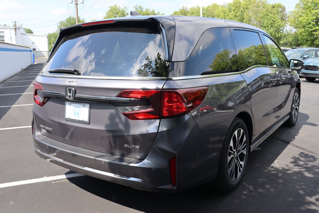 2026 Honda Odyssey Elite photo 4
