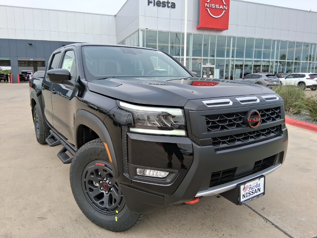 2026 Nissan Frontier PRO-X's photo