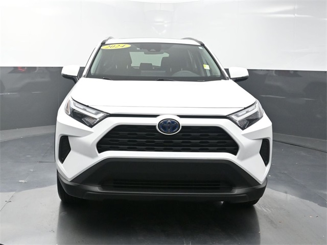 2024 Toyota RAV4 Hybrid XLE photo 2
