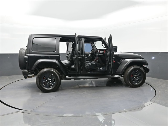 2019 Jeep Wrangler Unlimited Sahara photo 25