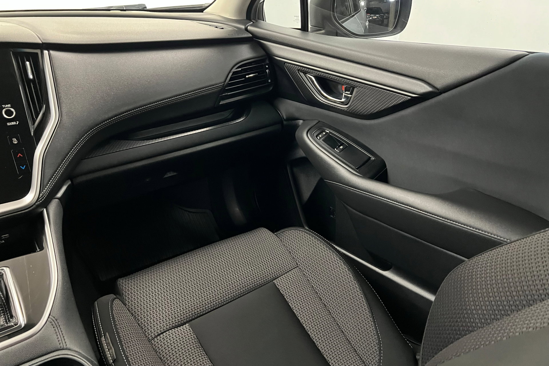 2020 Subaru Outback Premium photo 10