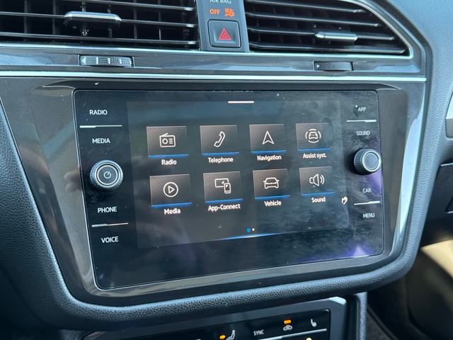 2022 Volkswagen Tiguan SE photo 11