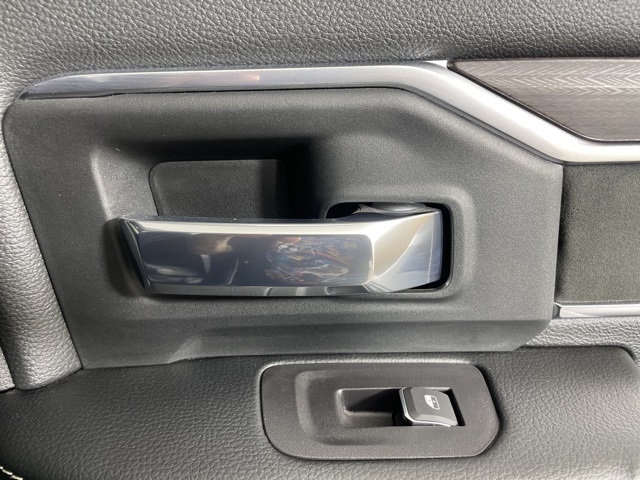 2025 Ram 3500 Laramie photo 14