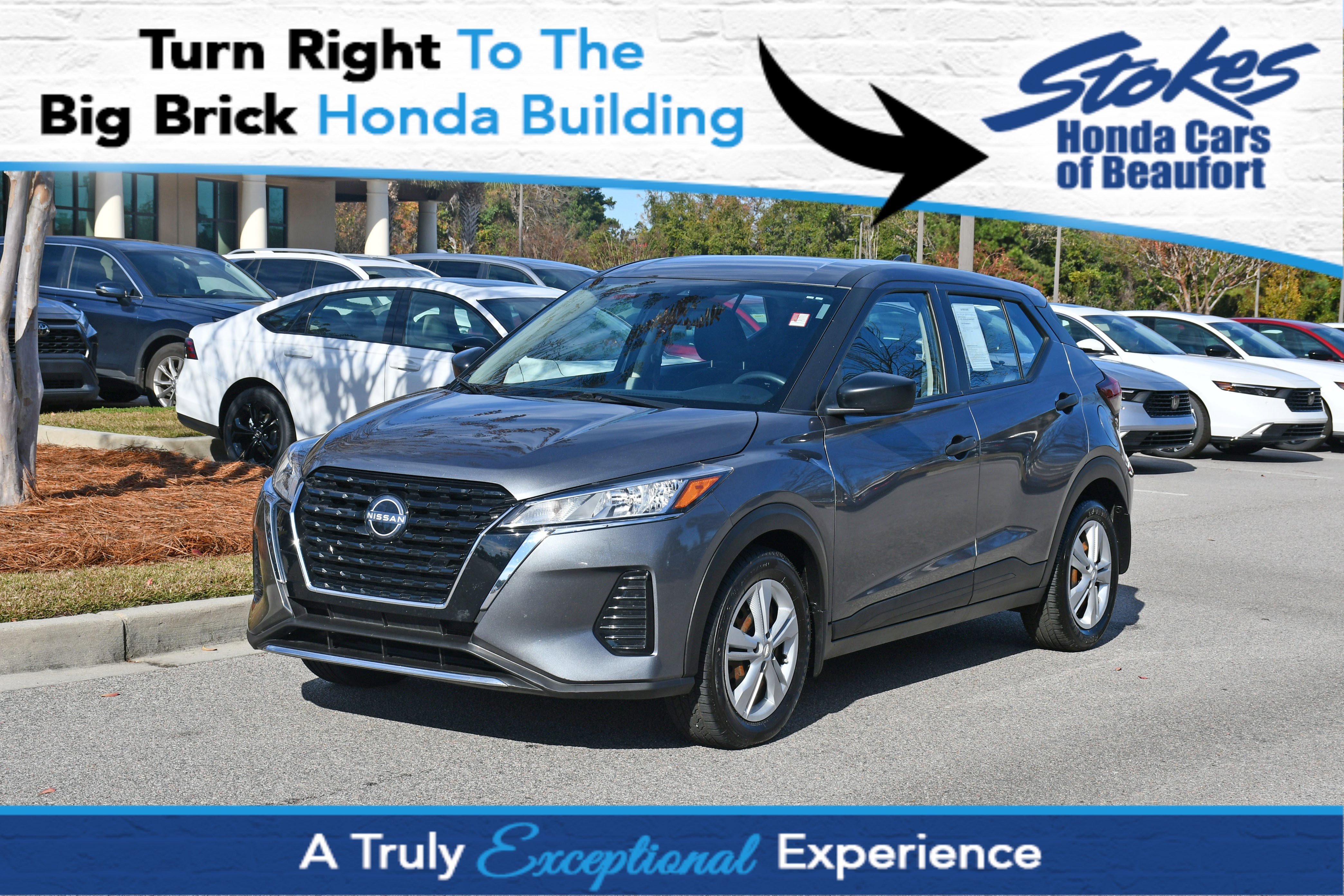 2022 Nissan Kicks S's photo