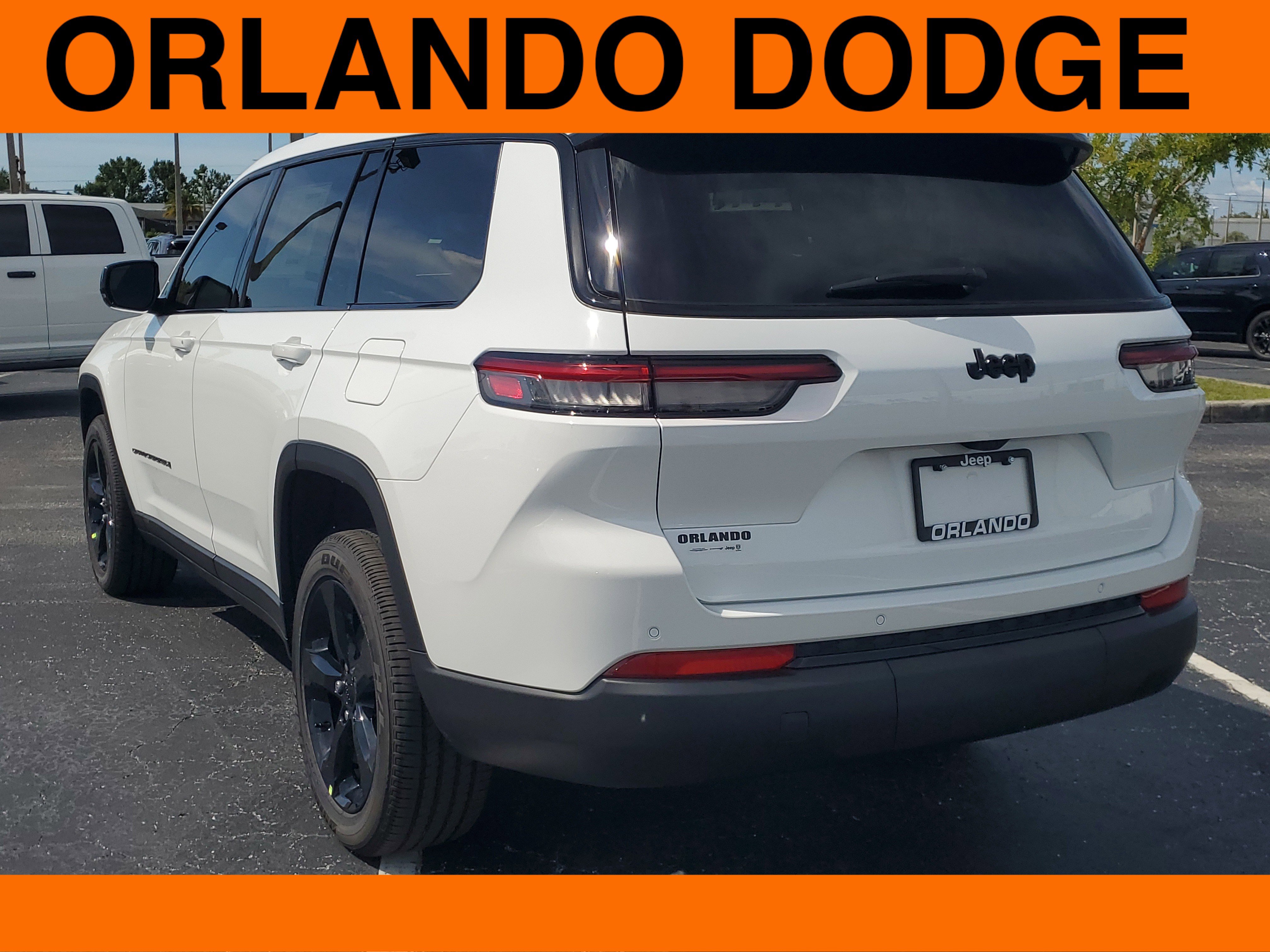 2025 Jeep Grand Cherokee Altitude X photo 2