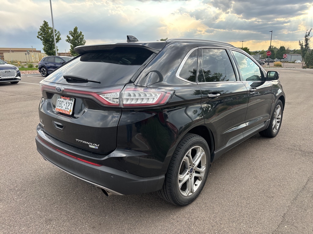 2016 Ford Edge Titanium photo 3