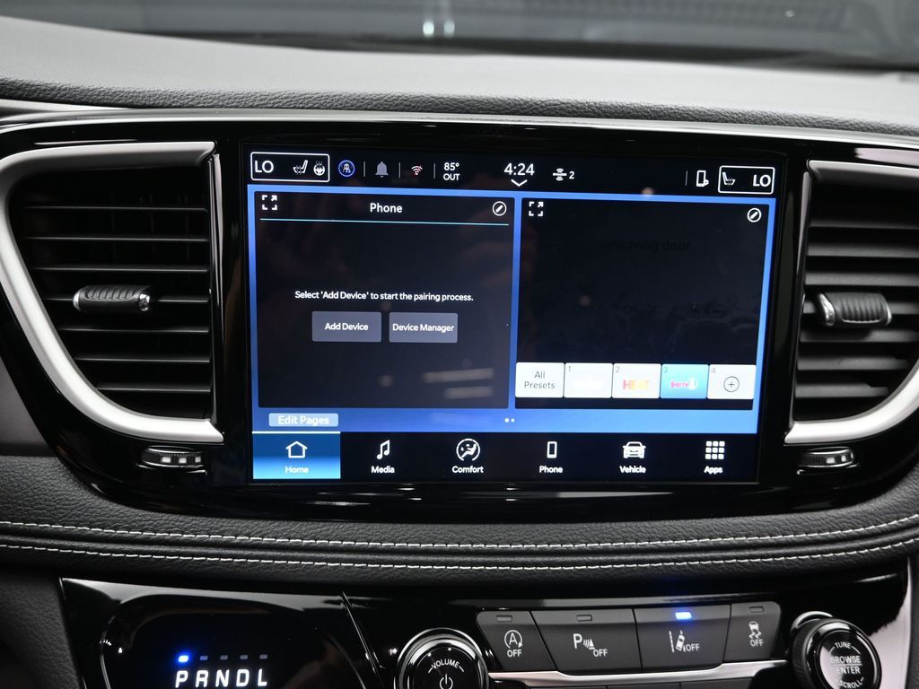 2026 Chrysler Pacifica photo 15