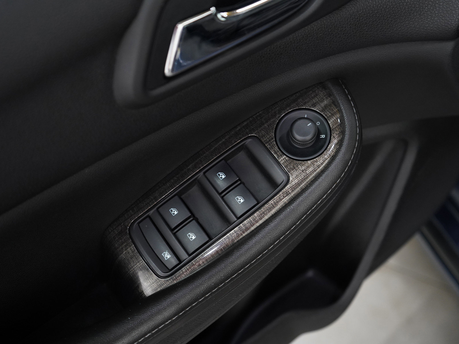2015 Chevrolet Malibu 2LT photo 18