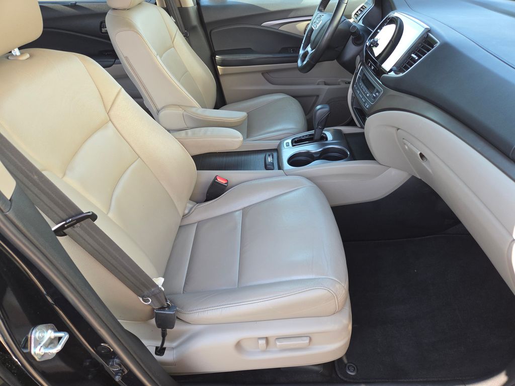 2019 Honda Pilot EX-L photo 25