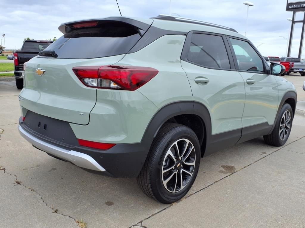 2025 Chevrolet Trailblazer LT photo 6