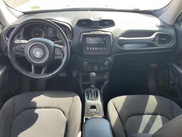 2020 Jeep Renegade Latitude photo 3