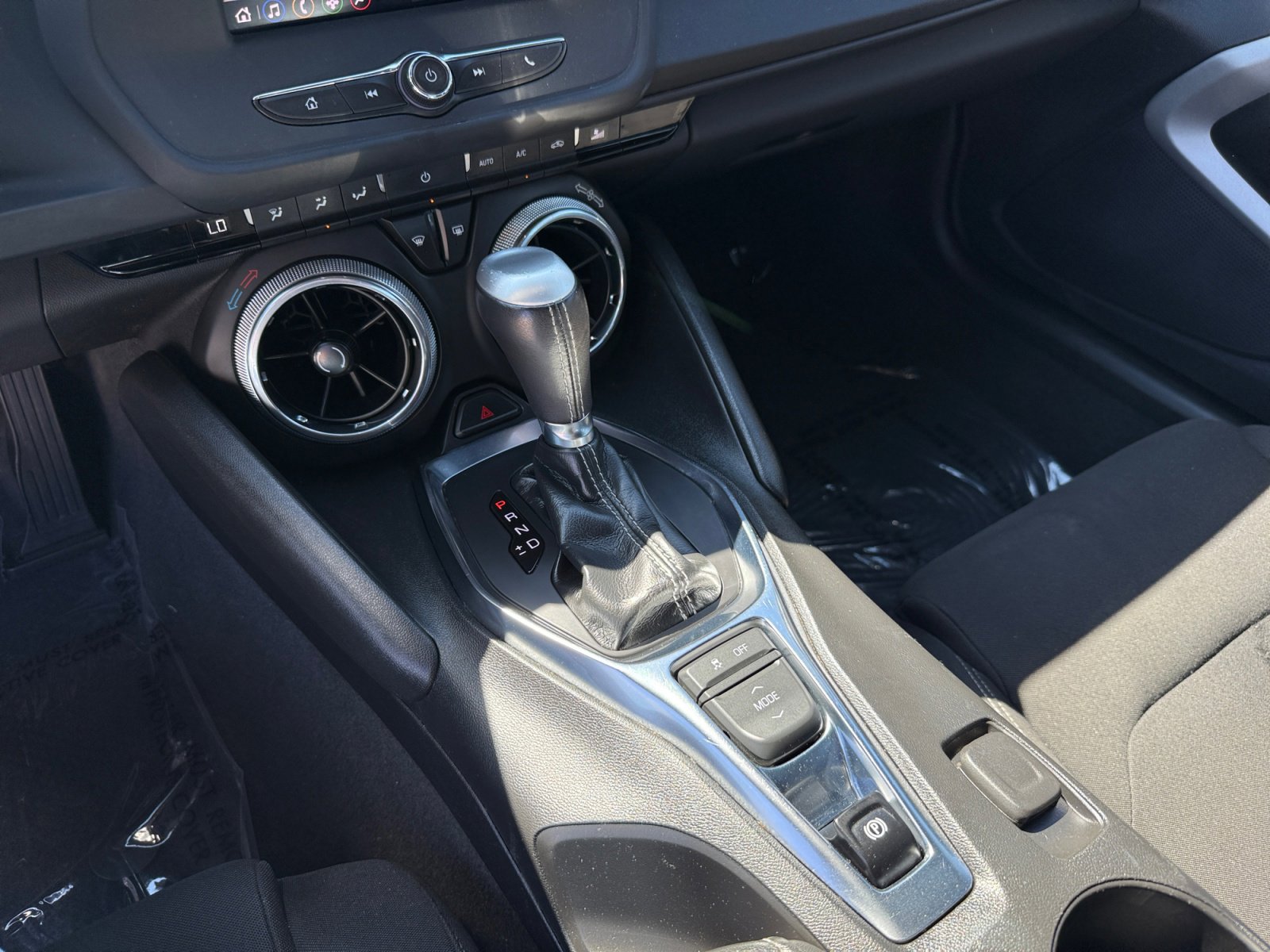 2023 Chevrolet Camaro 1LT photo 13