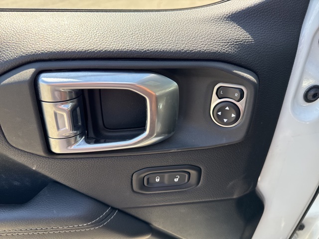 2023 Jeep Wrangler Sahara 4xe photo 15