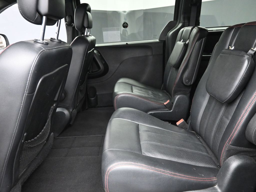 2017 Dodge Grand Caravan GT photo 9