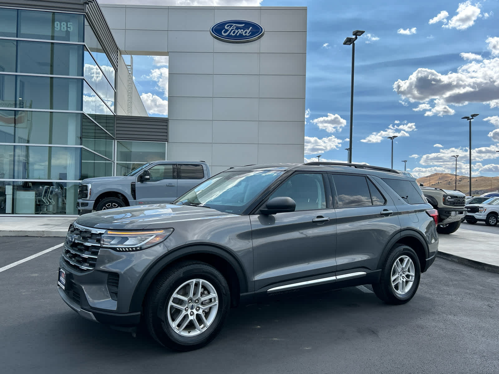 2025 Ford Explorer Active's photo
