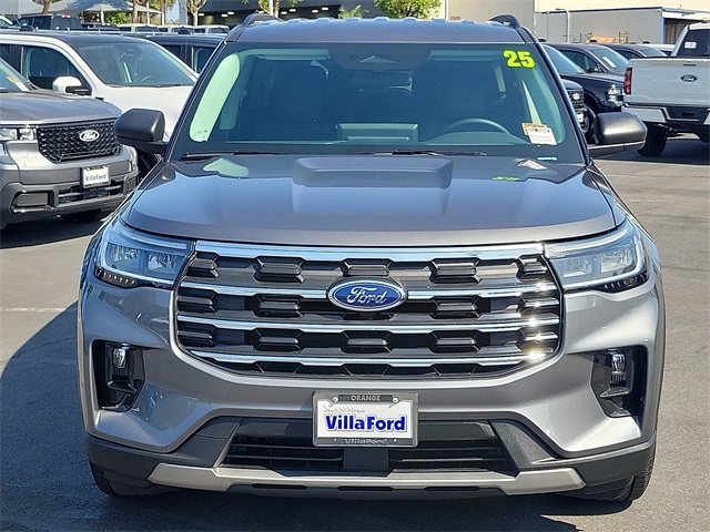 2025 Ford Explorer photo 21