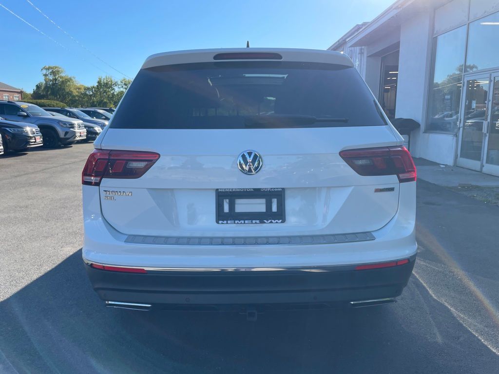 2019 Volkswagen Tiguan SEL Sport photo 11