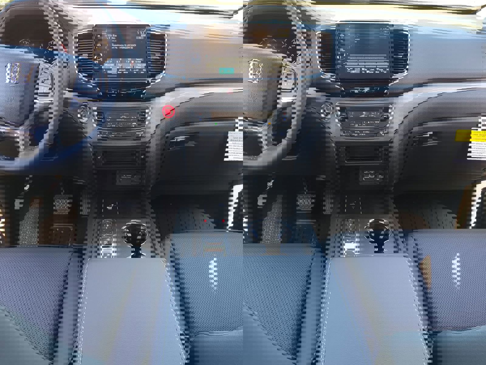 2025 Honda Ridgeline RTL photo 18