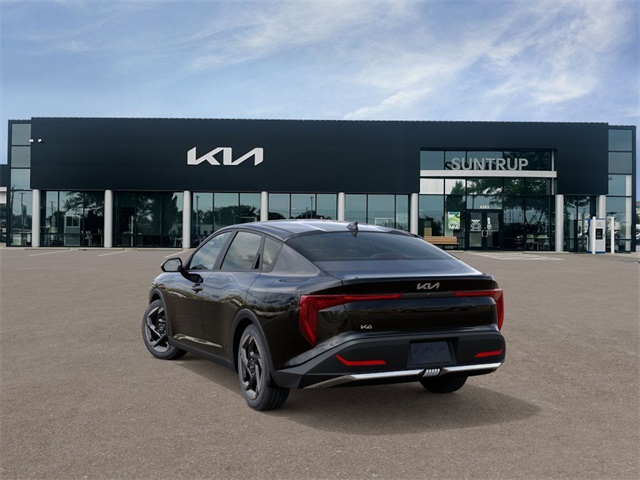 2025 Kia K4 EX photo 2
