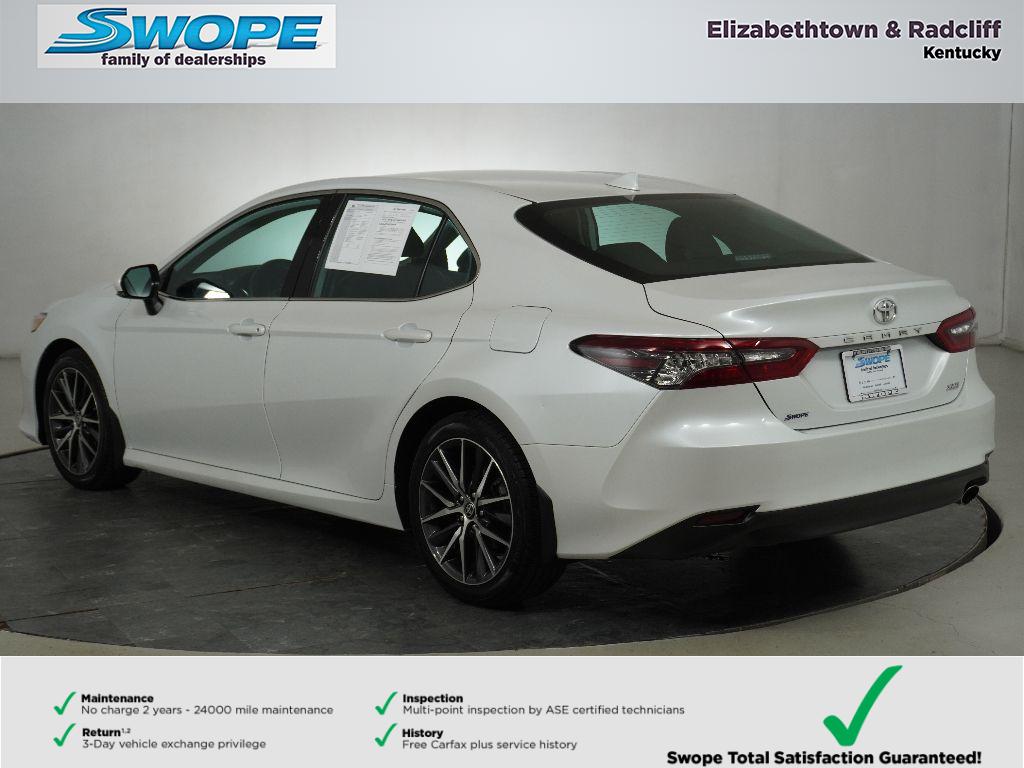 2021 Toyota Camry XLE photo 4