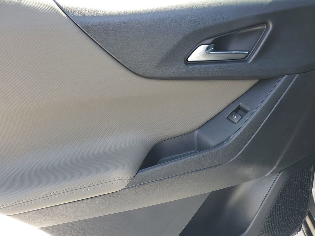 2026 Chevrolet Equinox LT photo 37
