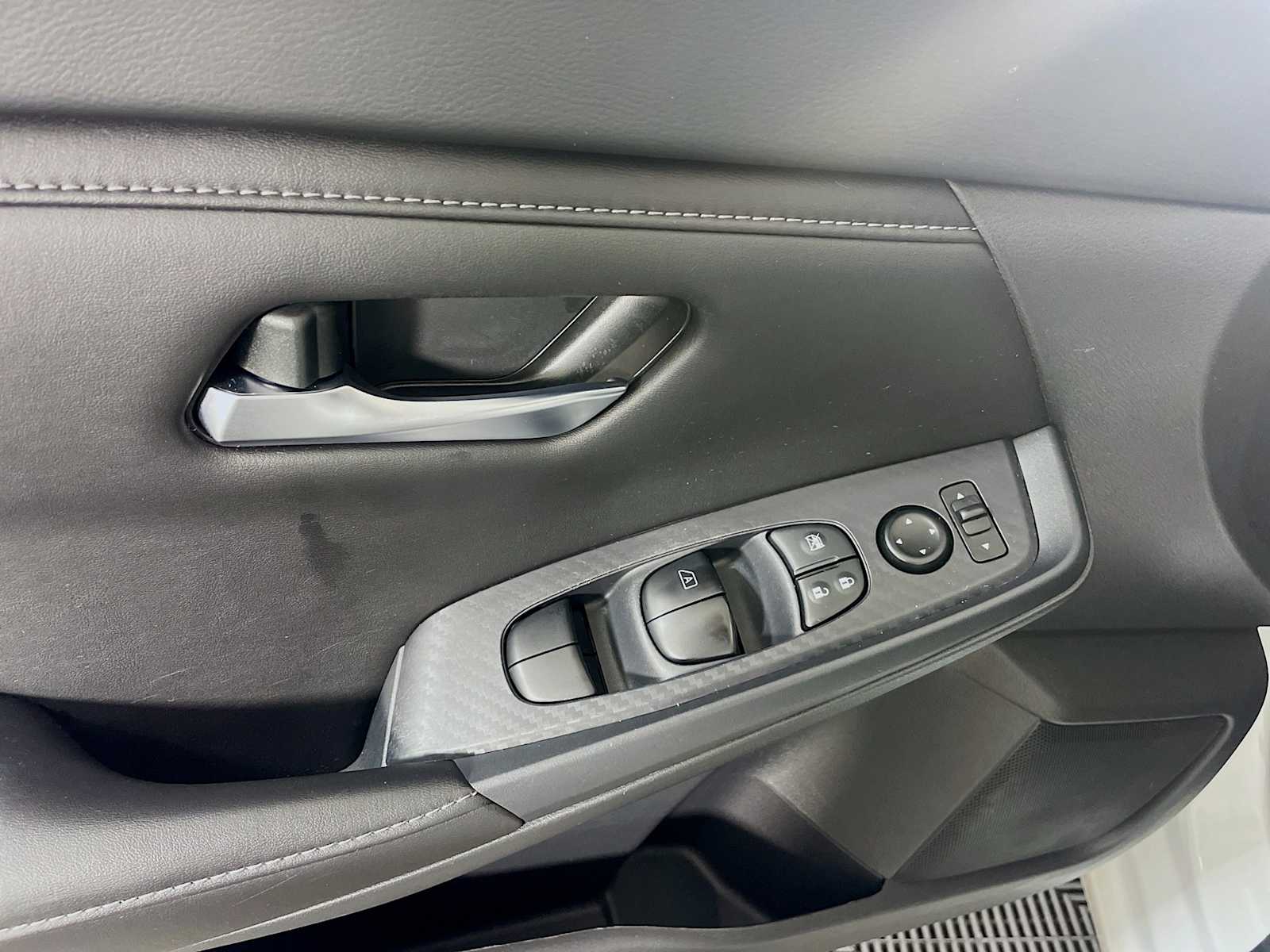 2024 Nissan Sentra SV photo 15