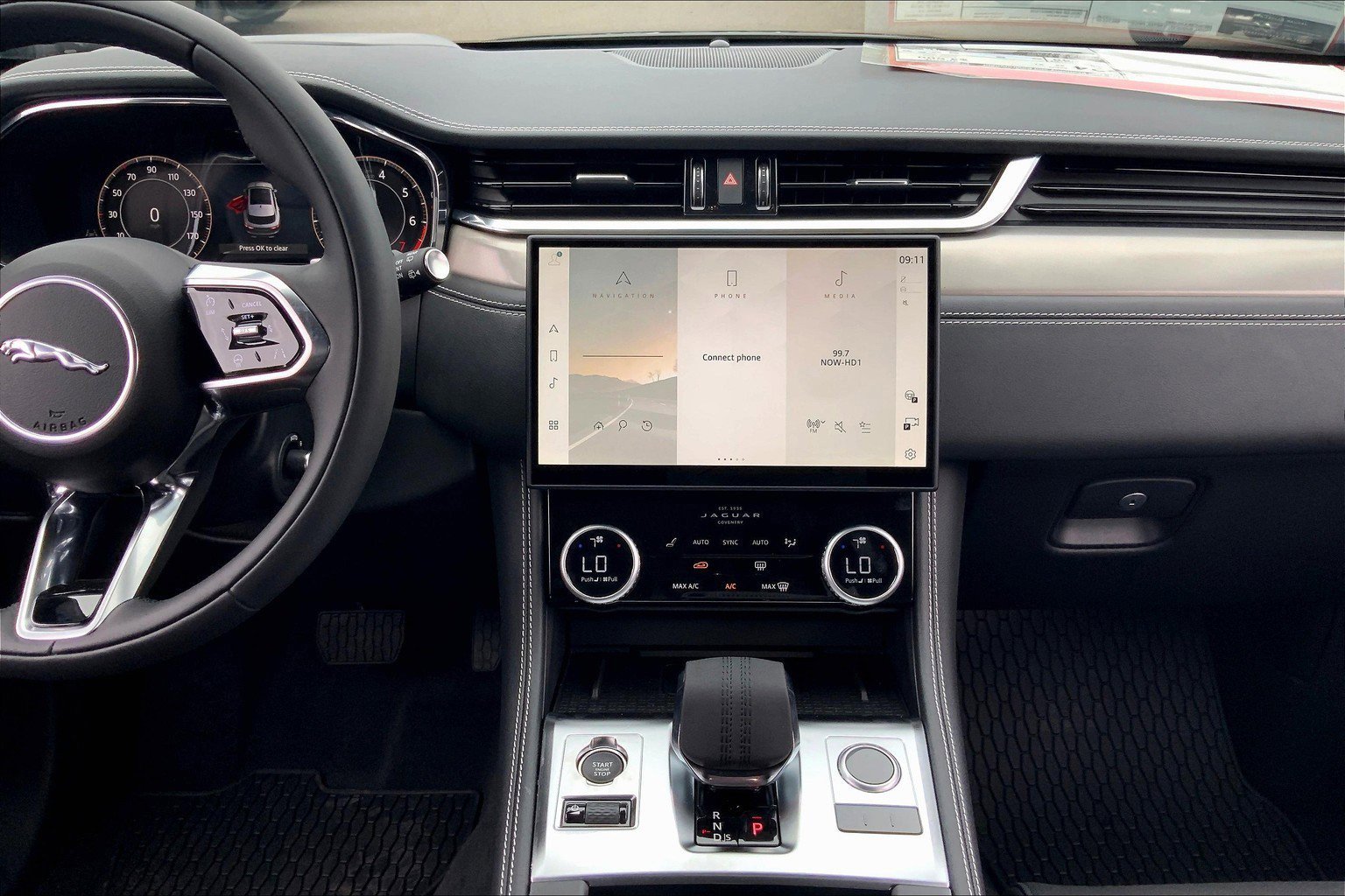 2026 Jaguar F-PACE P250 R-Dynamic S photo 6