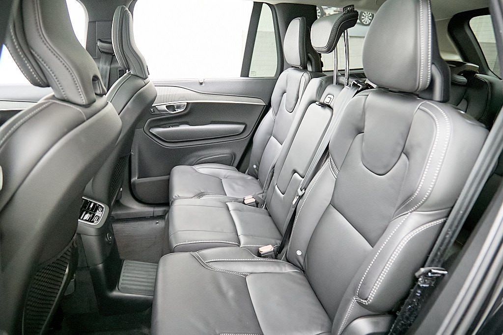 2025 VOLVO XC90 - Image 20