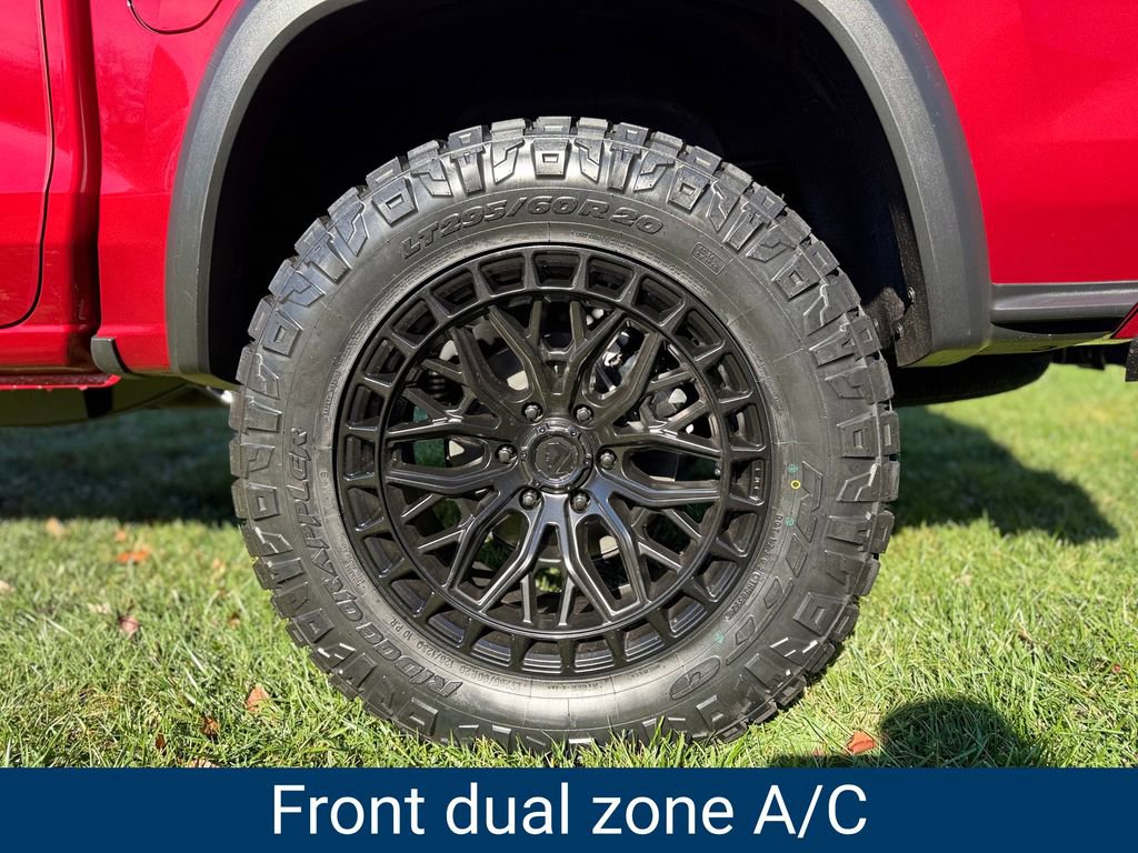 2026 Chevrolet Colorado Trail Boss photo 4