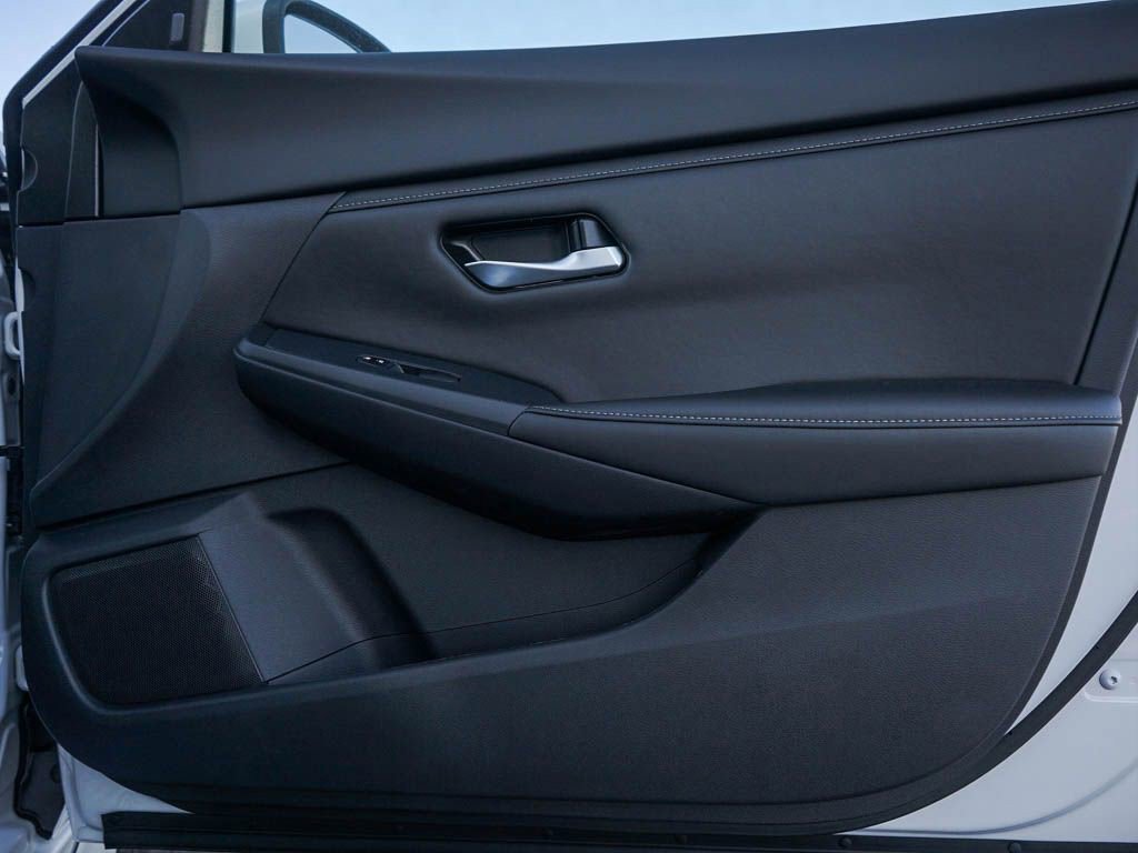 2025 Nissan Sentra SV photo 7