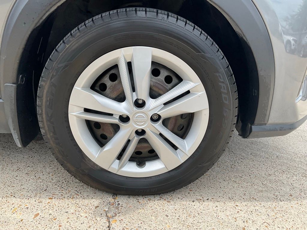 2021 Nissan Kicks S photo 9