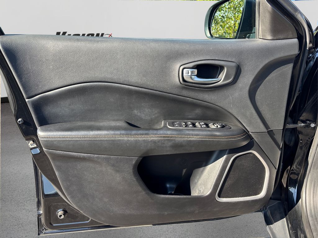 2019 Jeep Compass Sport photo 22