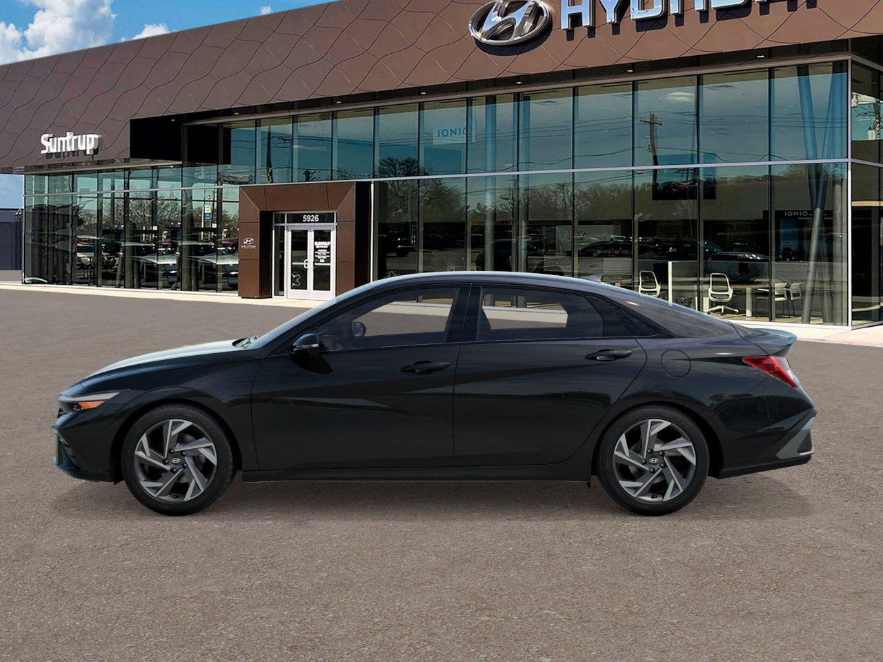 2025 Hyundai Elantra SEL Sport photo 2