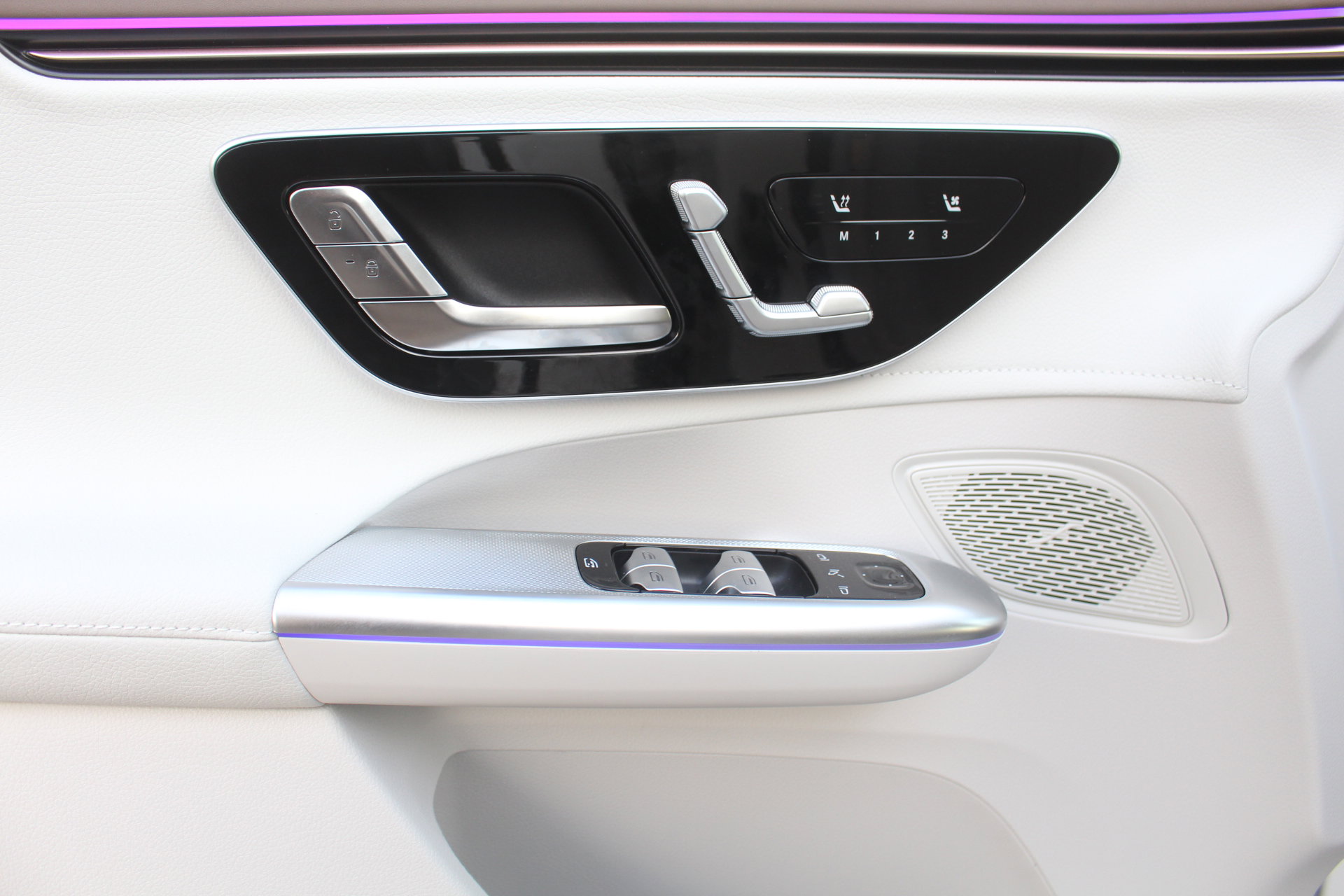 2026 Mercedes Benz EQE SUV 4MATIC photo 11